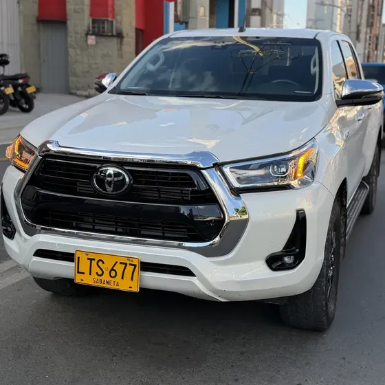 Toyota Hilux 2023 2.8l