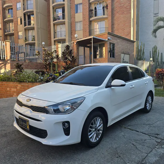 Kia Rio 2020 1.4 Vibrant At