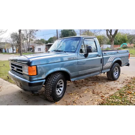 Ford F-100 3.6 Lujo