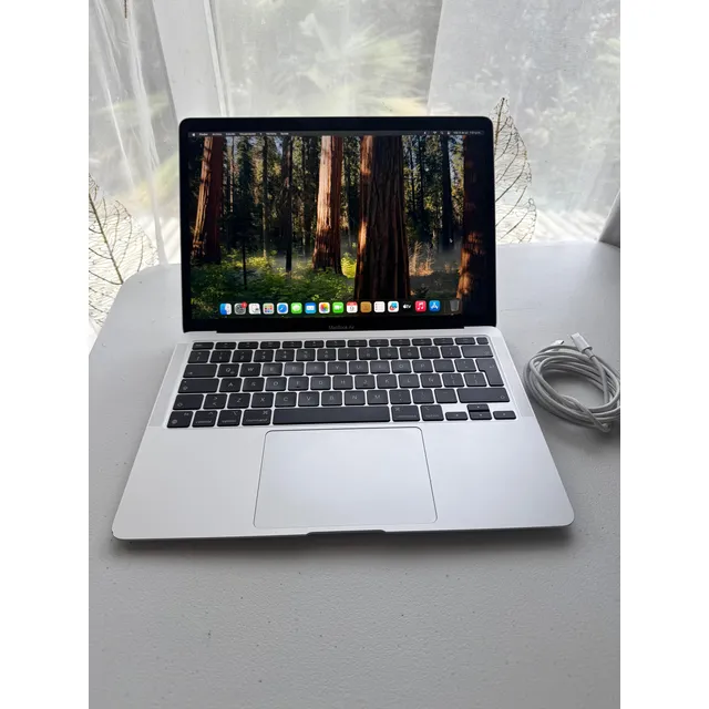Macbook Air, M1, 13,3 Apple, 8 Gb De Ram, 256 Gb, Ssd 93% Plateado