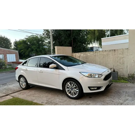 Ford Focus Iii 2.0 Sedan Se Plus At6