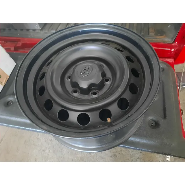 Llanta Toyota Hilux 2.8 Aro 17 Negro