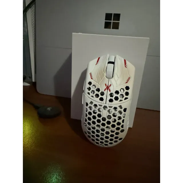 Finalmouse Ulx Pro Series Aceus Detalle Blanco