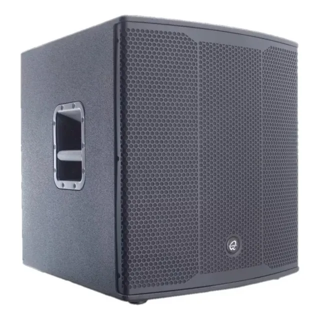 Subwoofer Activo Qmc-1000a 18 Pulgadas 1000 Watts Color Negro