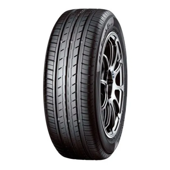 Neumático 175 70 R13 82t Bluearth Yokohama Es32