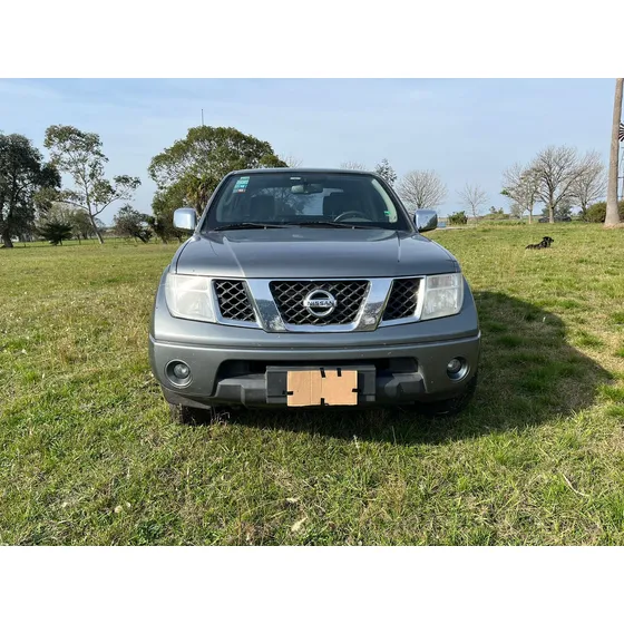 Nissan Frontier 2.5 Le Cab Doble 4x4 Tap. Cuero