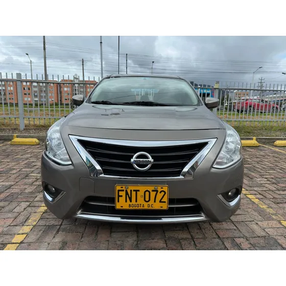 Nissan Versa 1.6 Advance