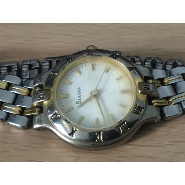 Reloj Bulova De 2cm Diametro