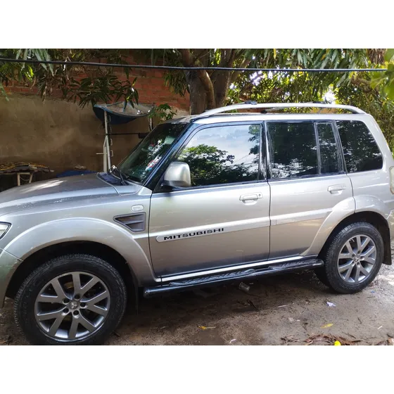Mitsubishi Pajero Tr4 2.0 4x2 Flex Aut. 5p