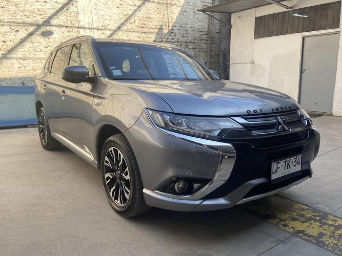 2019 Mitsubishi Outlander Phev 2.0 4wd Hibrid. Lftk34