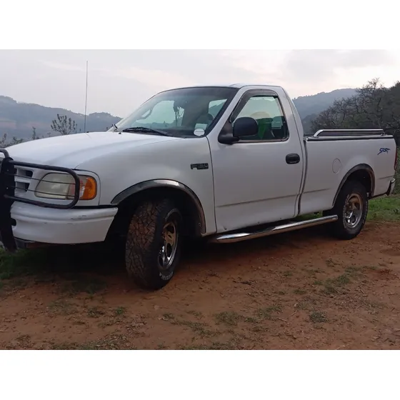 Ford F-150 4.2 Estándar
