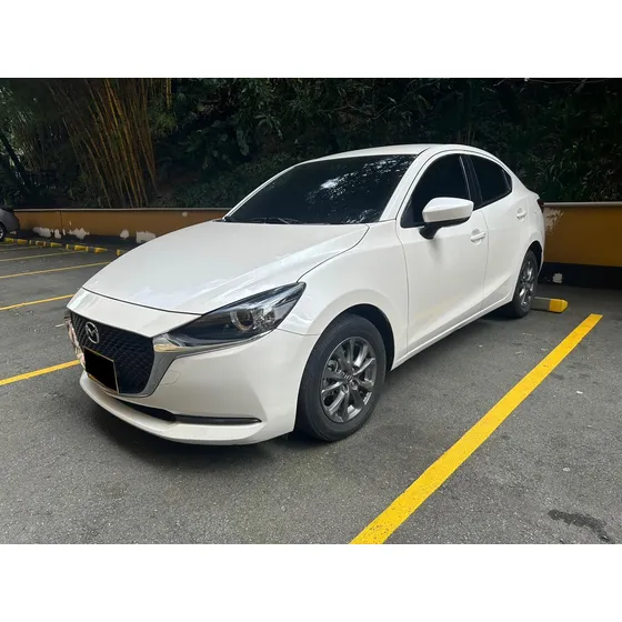 Mazda 2 1.5 Touring Sedan