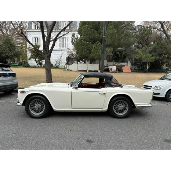 Triumph Tr4