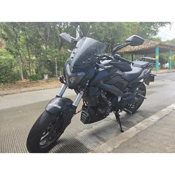 Dominar 400