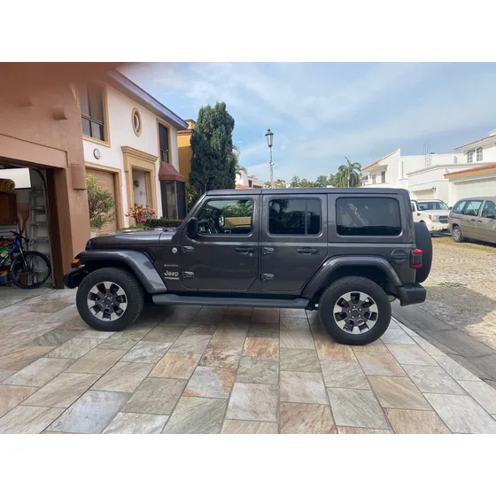 Jeep Wrangler Sahara 3.7 Sahara 3.6 4x4 At