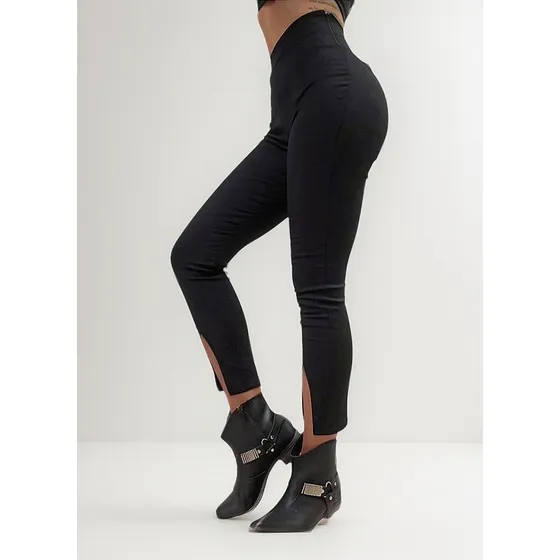 Pantalon Con Detalle De Tajo En El Tobillo Varios Colores