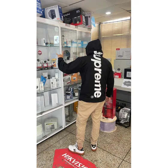 Sweater Negro Supreme Talla M O L Nuevo