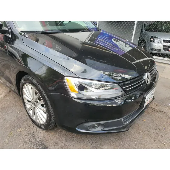 Volkswagen Jetta 2.5 Sport L5 Man Qc Nav B A C B E At