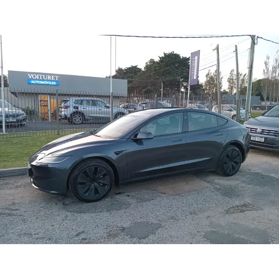 Tesla Model 3 0.0 Model 3 Rwd
