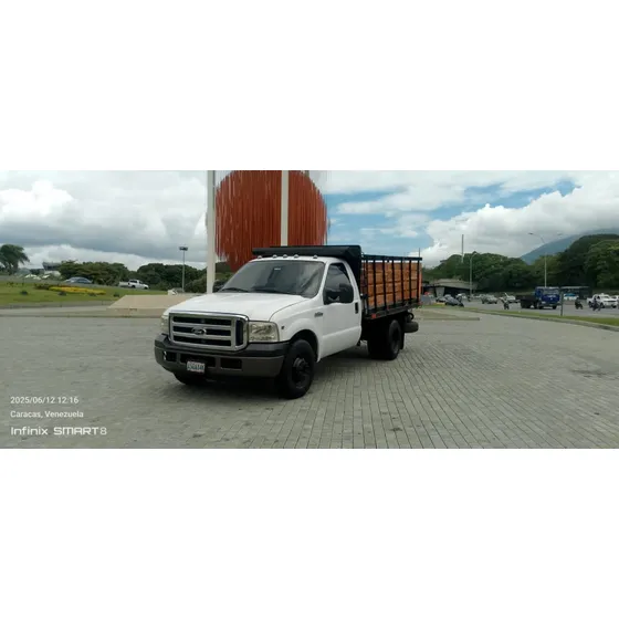 Traccion 4x2, Aire Acondicionado Full, Cauchos Buenos