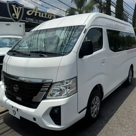 Nissan Urvan 2023 2.5 15 Pas Amplia Aa Mt