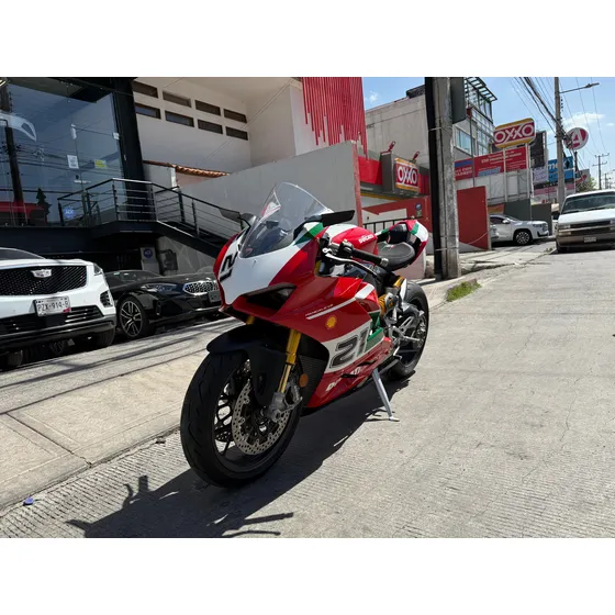 Ducati Panigale V2 Bayliss