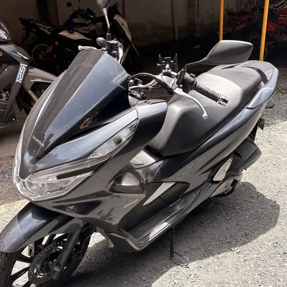Honda Pcx 150, Mod 2022, 26000kms, Papeles Hasta Abril 2027