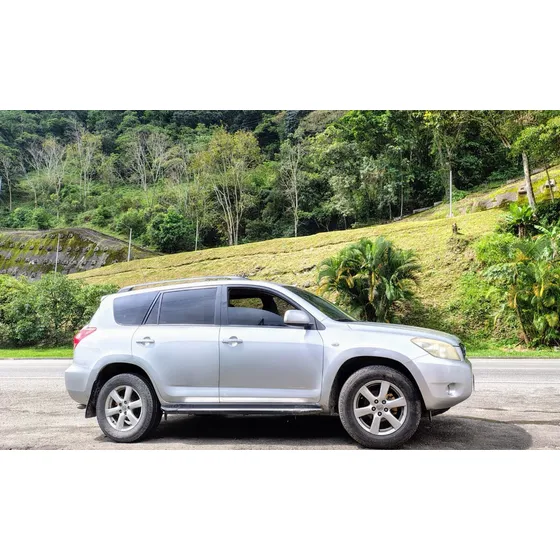 Toyota Rav4 2.4 Imperial