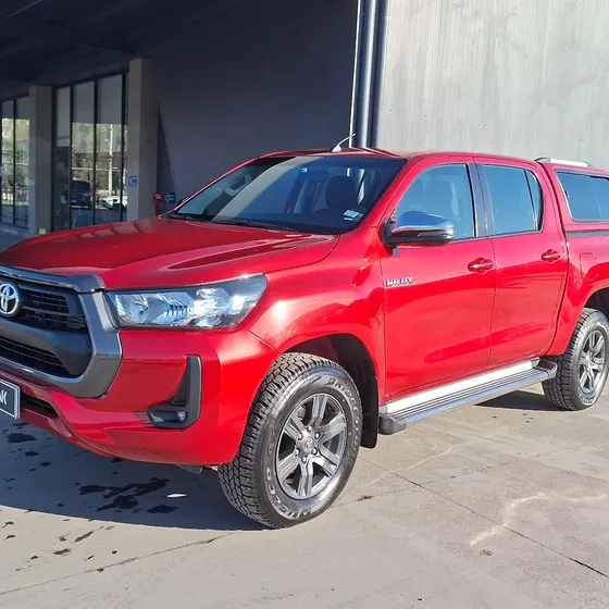 Toyota Hilux 2023 2.4d Sr 2023 en Independencia - RM (Metropolitana) usado