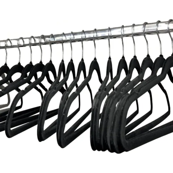 Gancho De Ropa Negros Gamuza