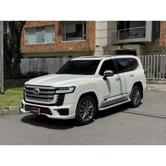 Toyota Land Cruiser 300 Vxr