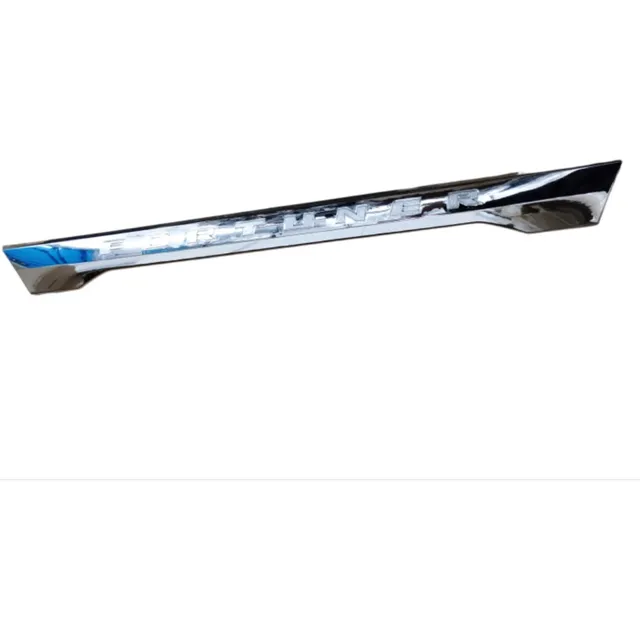 Platina Cromada Toyota Fortuner Nacional 2012 2013 2015 2018