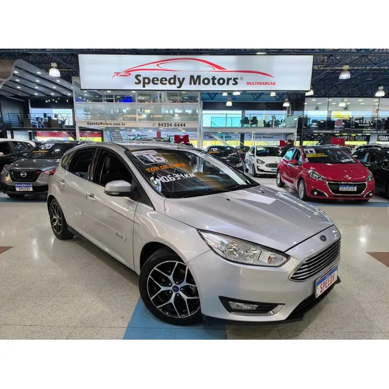 Ford Focus 2.0 Titanium Hatch 16v