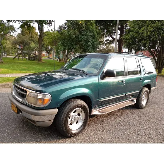 Ford Explorer 4.0 Xlt 4x2 Atm Con Cuero Full Equipo