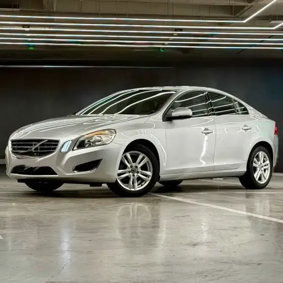 Volvo S60 2013 1.6 Addition 5vel Mt