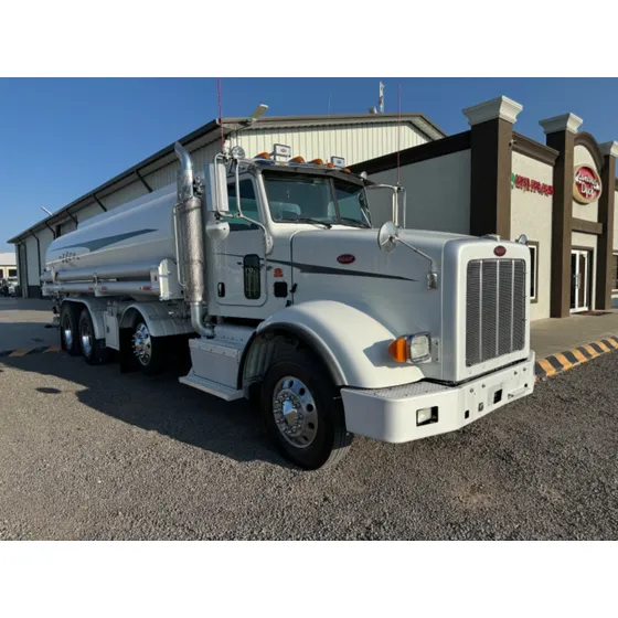 Peterbilt 367 Tipo Pipa De 20,000 Litros 