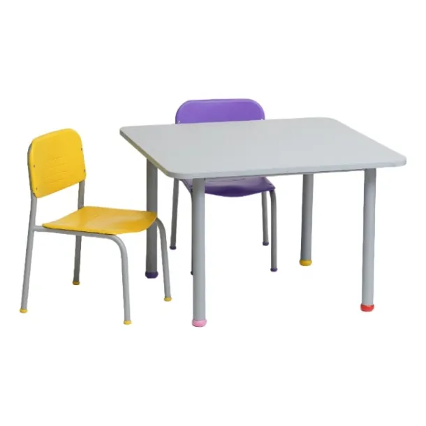 Combo Mesa Infantil Cuadrada 79x79+ 2 Sillas Piccolo Jardin