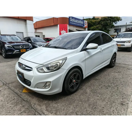 Hyundai Accent 1.6l 4 P