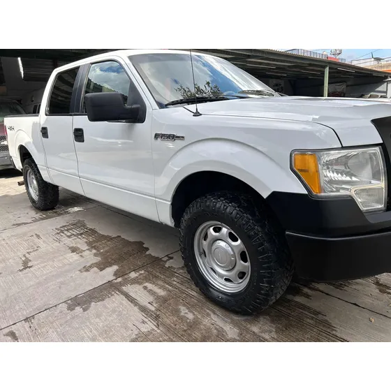Ford F-250 4.6 Xl V8 4x4 Mt