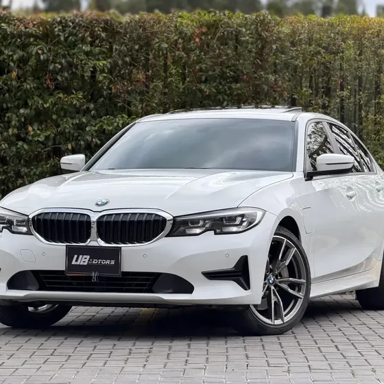 BMW Serie 3 2021 2.0 330e F30 Lci Iperformance