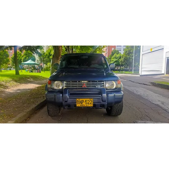 Mitsubishi Montero 3.0 V13