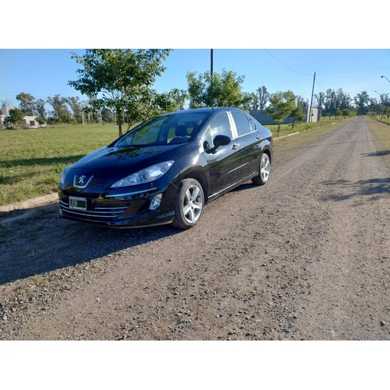 Peugeot 408 2.0 Feline 143cv