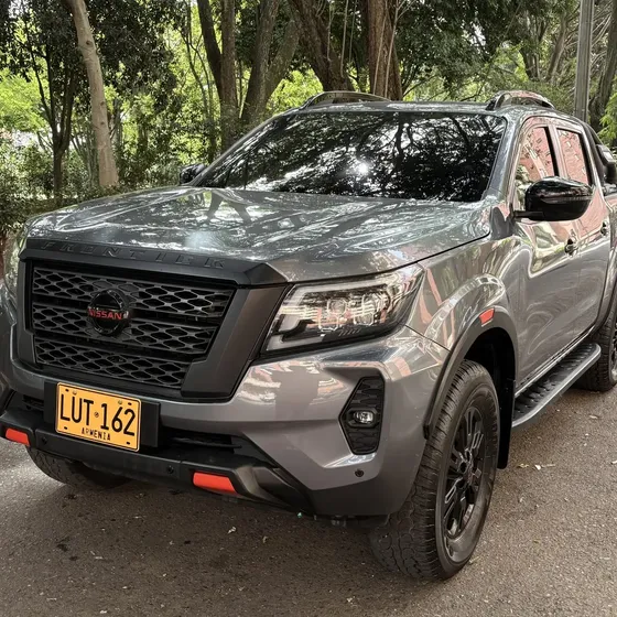 Nissan Frontier 2025 2.3 Cd 4x4 Xe Mt