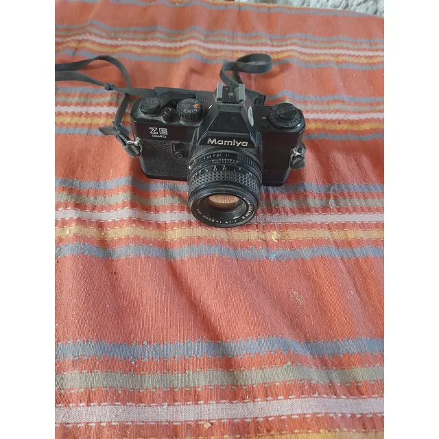 Camara Mamiya Ze Analogica