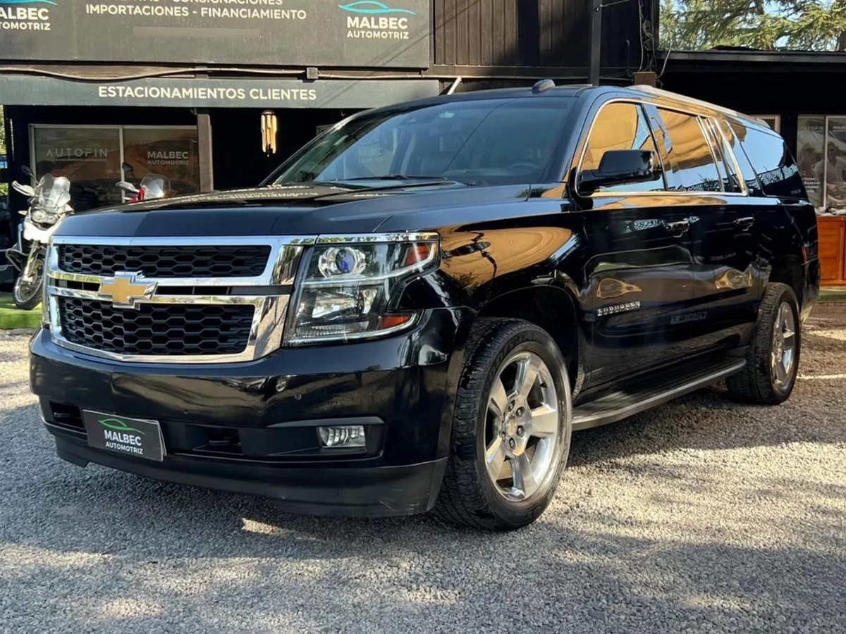 Chevrolet Suburban Lt 5.3 2017