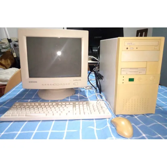Computadora Antigua Monitor Samsung Vintage Pc Funciona Bien