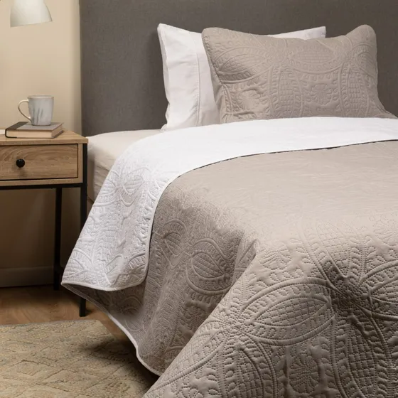 Cubrecama Quilt Reversible + Funda Almohada 1,5 Plaza 180x260 Color Blanco/Gris Casatua