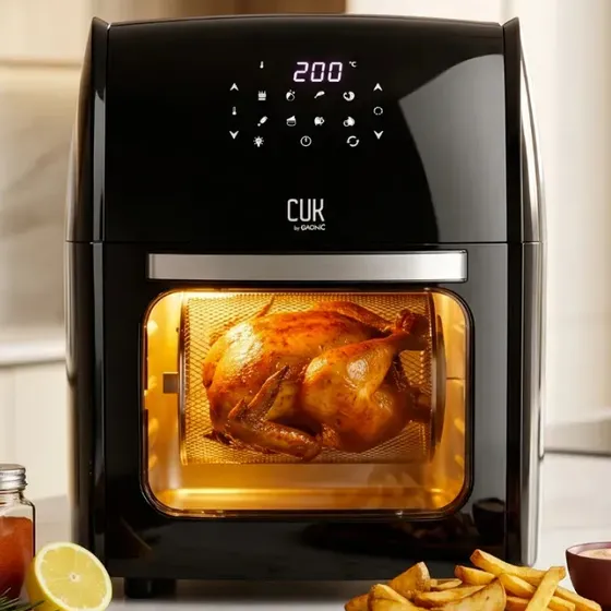 Freidora De Aire Cuk By Gadnic 12 Litros 1700W Panel Digital Táctil Alta Temperatura Cocción 360° Recipiente Antiadherente Con Accesorios
