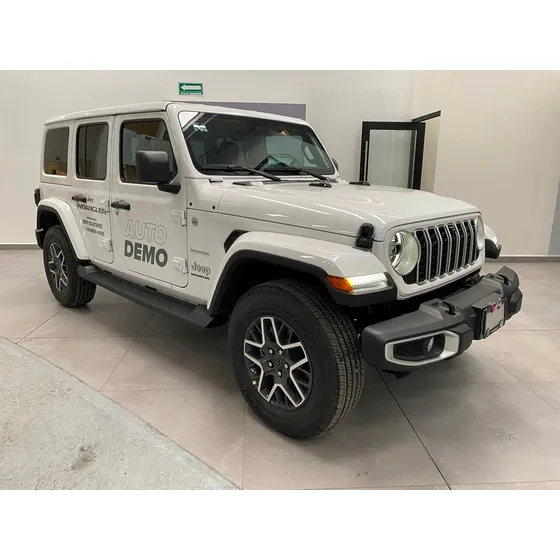 Jeep Wrangler Sahara