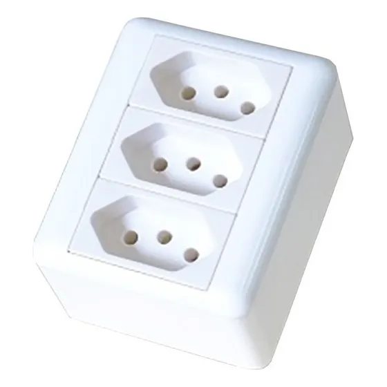 Tomada Tripla 10a Sistema X Externa Branca Overlap Blux Cor 